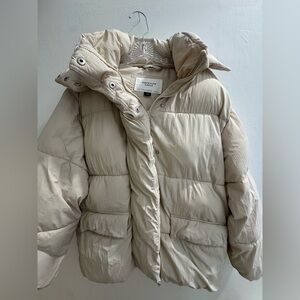 American Eagle Outfitters Women's Cream Puffer Jacket